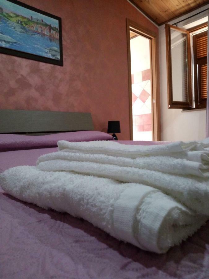 Su Casciu Bed & Breakfast Bosa Luaran gambar